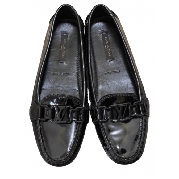 ✨Authentic Louis Vuitton LV Logo Black Patent Leather Loafer